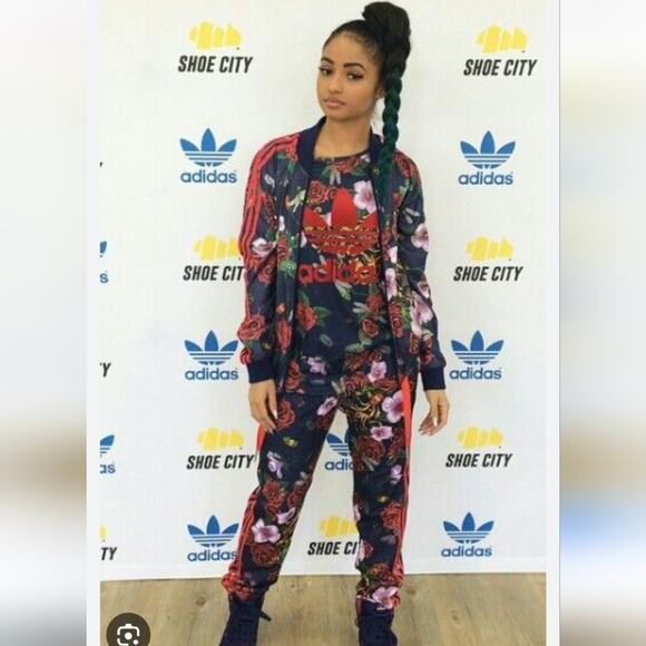 Adidas Rita Ora Set  Tee Vibrant Floral Design And Pants - Picture 5 of 15
